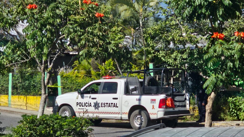 Ejecutan a balazos a 3 hombres en el bar Basari, en Chilpancingo