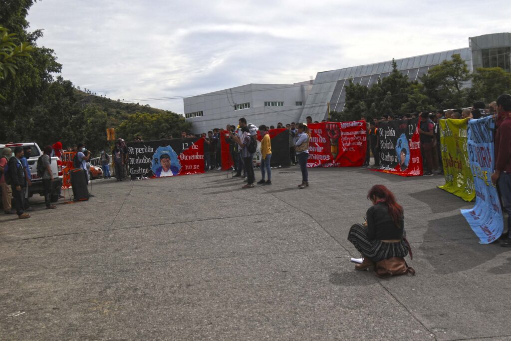 En Chilpancingo… Normalistas exigen justicia por el asesinato de dos compañeros