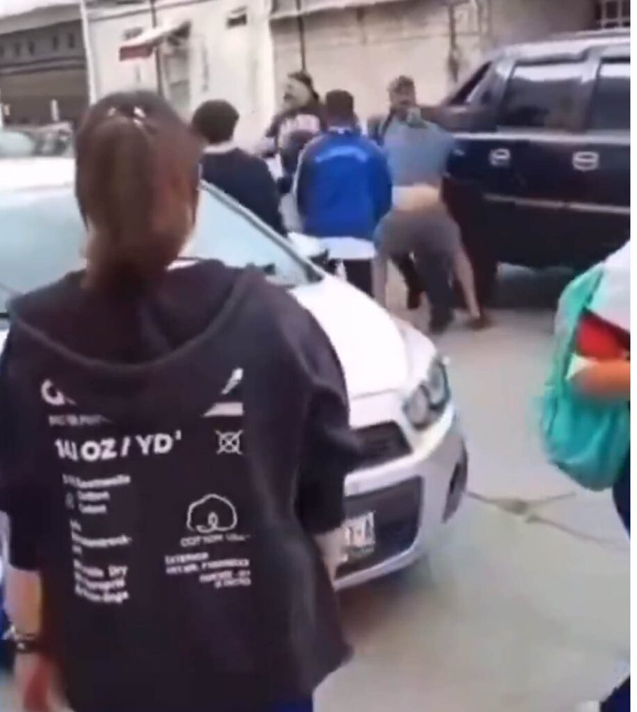 Puebla… Golpean padre e hijo a alumno de Colegio Europeo; le hacían Bullying por vender pan