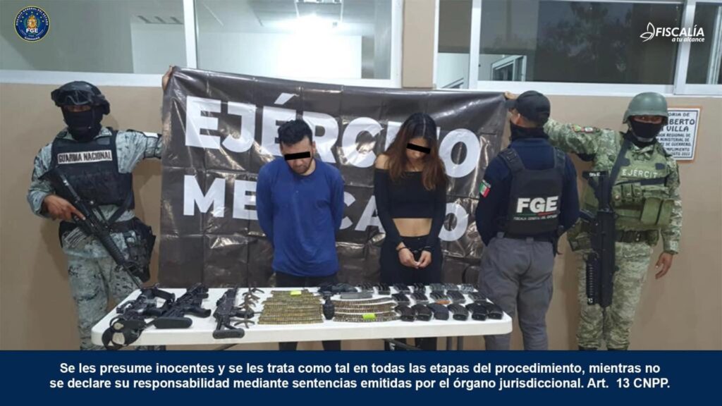 FGE, Ejército Mexicano y GN detienen a dos presuntos secuestradores en Taxco de Alarcón.