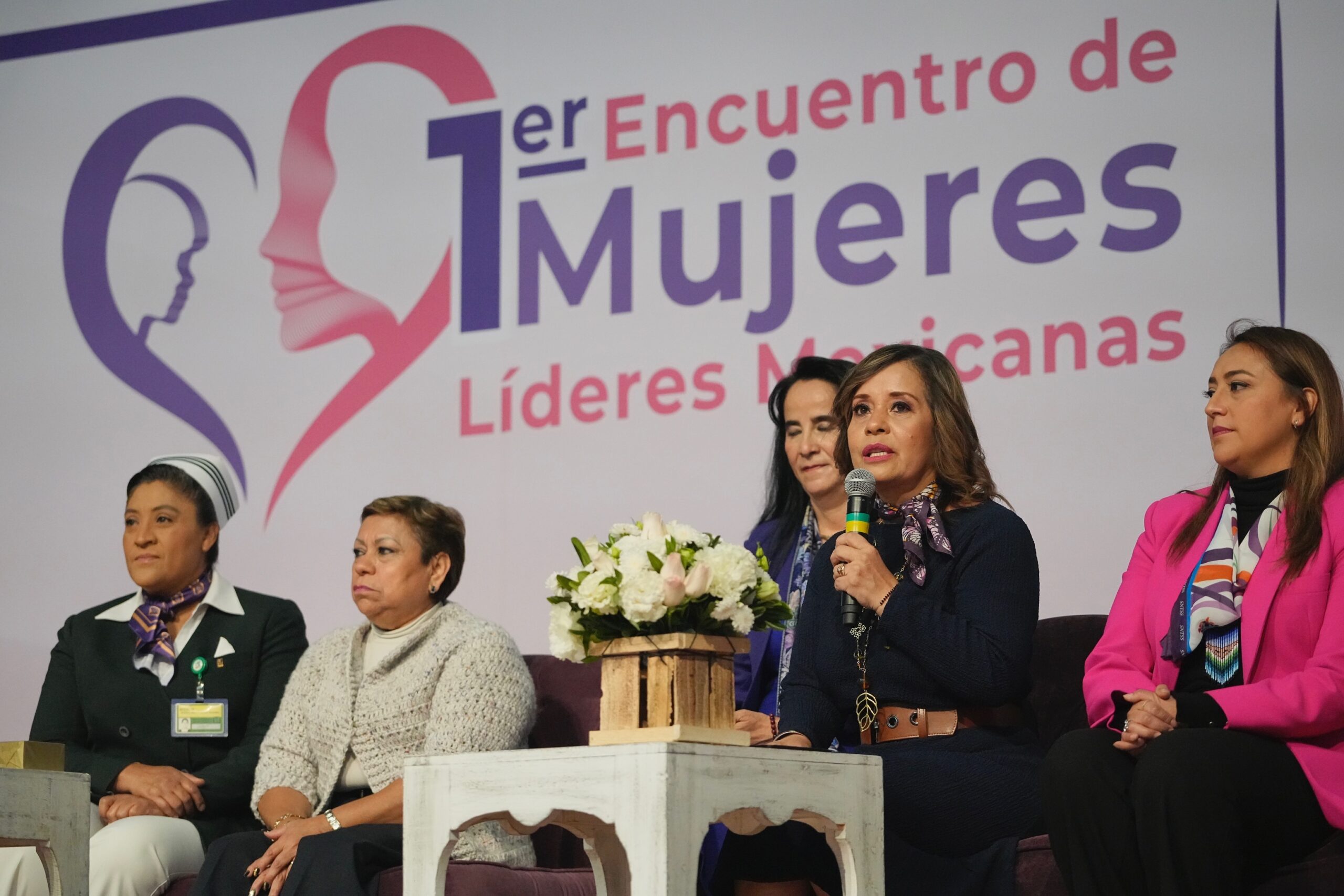 Organiza IMSS Primer Encuentro de Mujeres Líderes Mexicanas