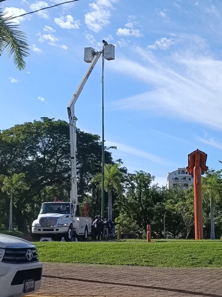 Se suman escuelas al festival navideño en Zihuatanejo