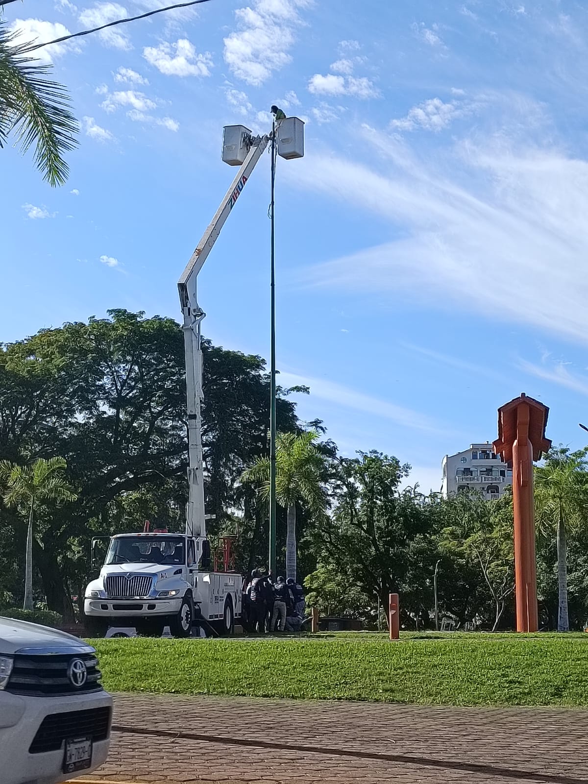 Se suman escuelas al festival navideño en Zihuatanejo