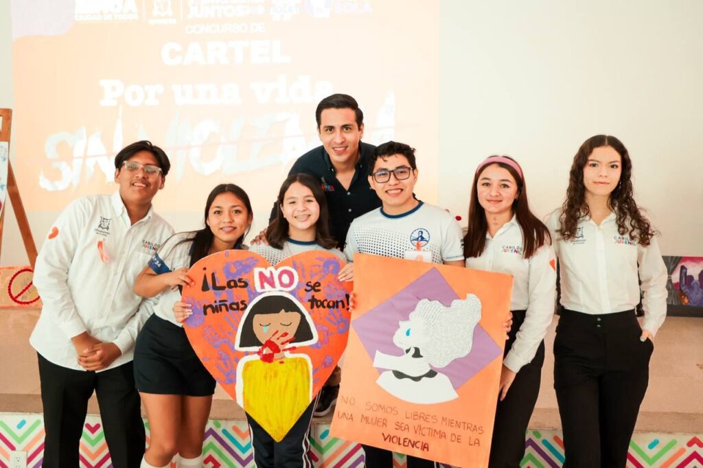 Se realiza en Zihuatanejo Concurso de Cartel con el tema de la Erradicación de la Violencia en contra de la Mujer