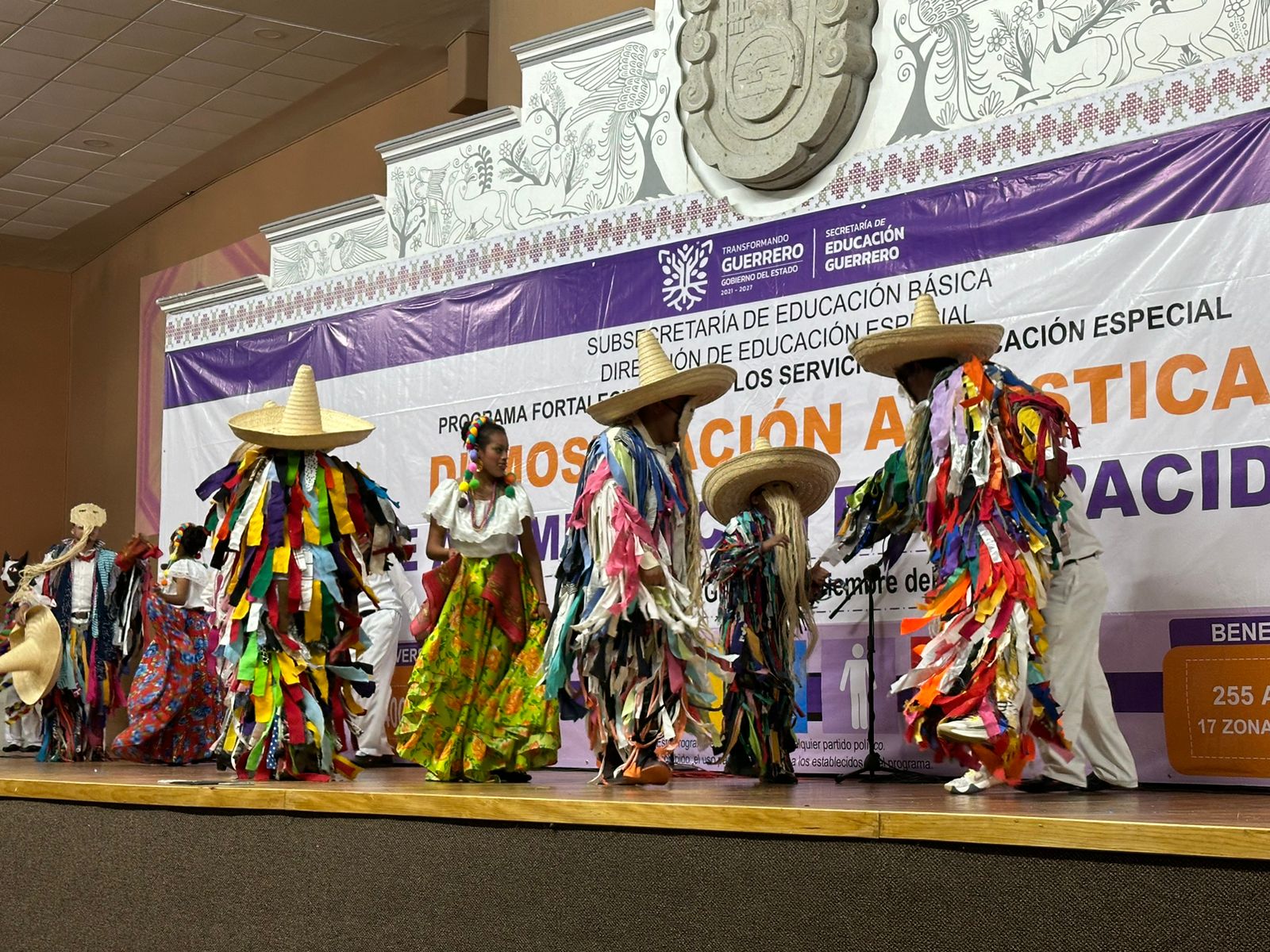 Inauguró el titular de la SEG el evento demostración artística de alumnos con discapacidad