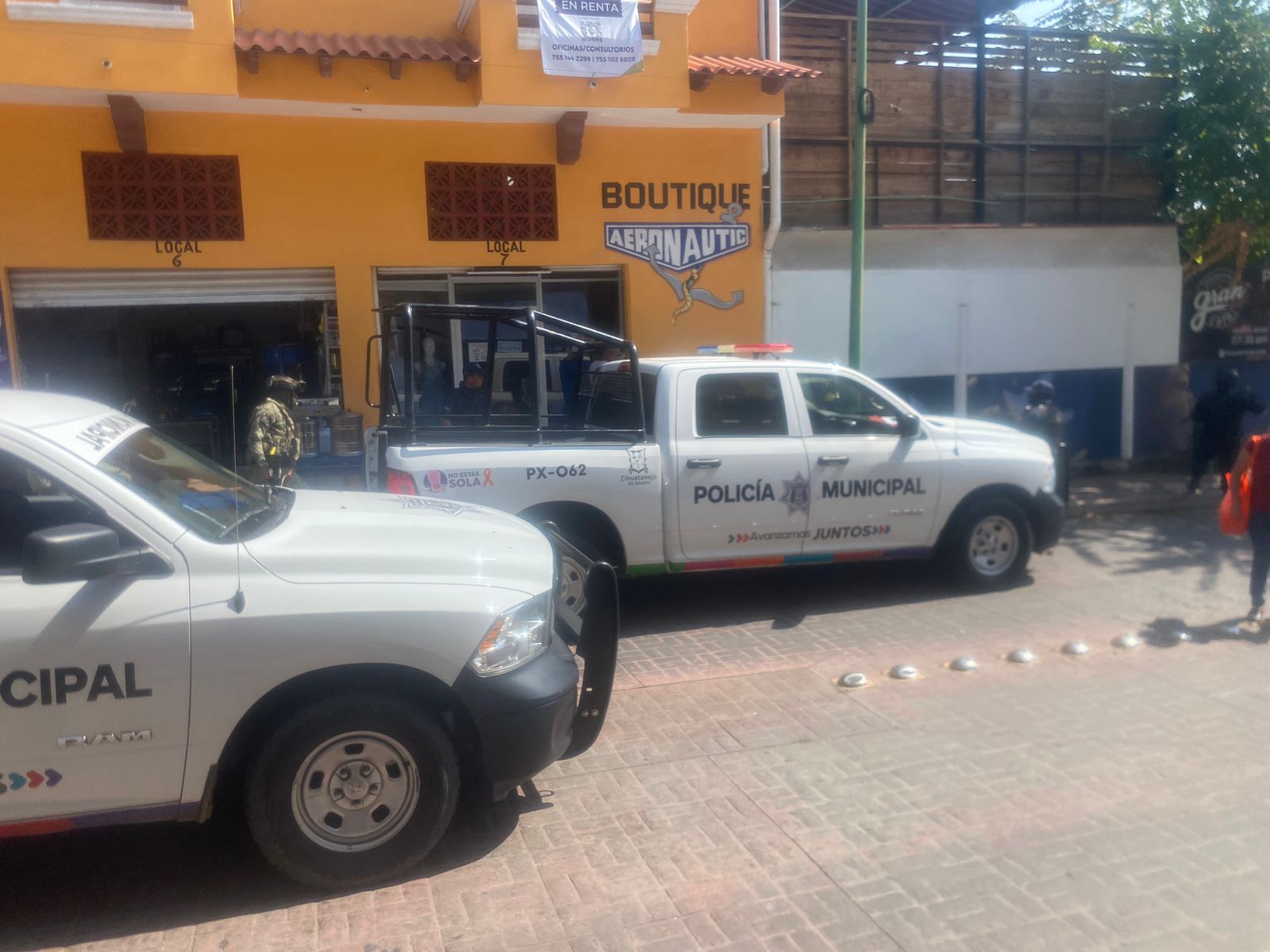 Detienen a sospechoso de delito en el Centro de Zihuatanejo