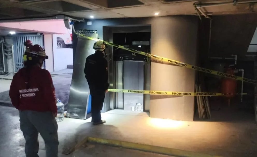 Cae elevador con once personas en Nuevo León