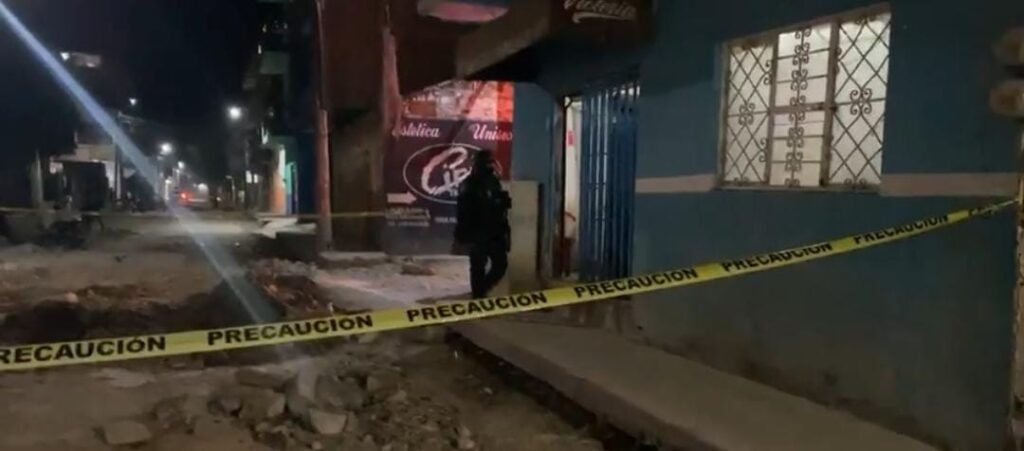 Ejecutan a balazos a dos hombres en un bar, en Iguala