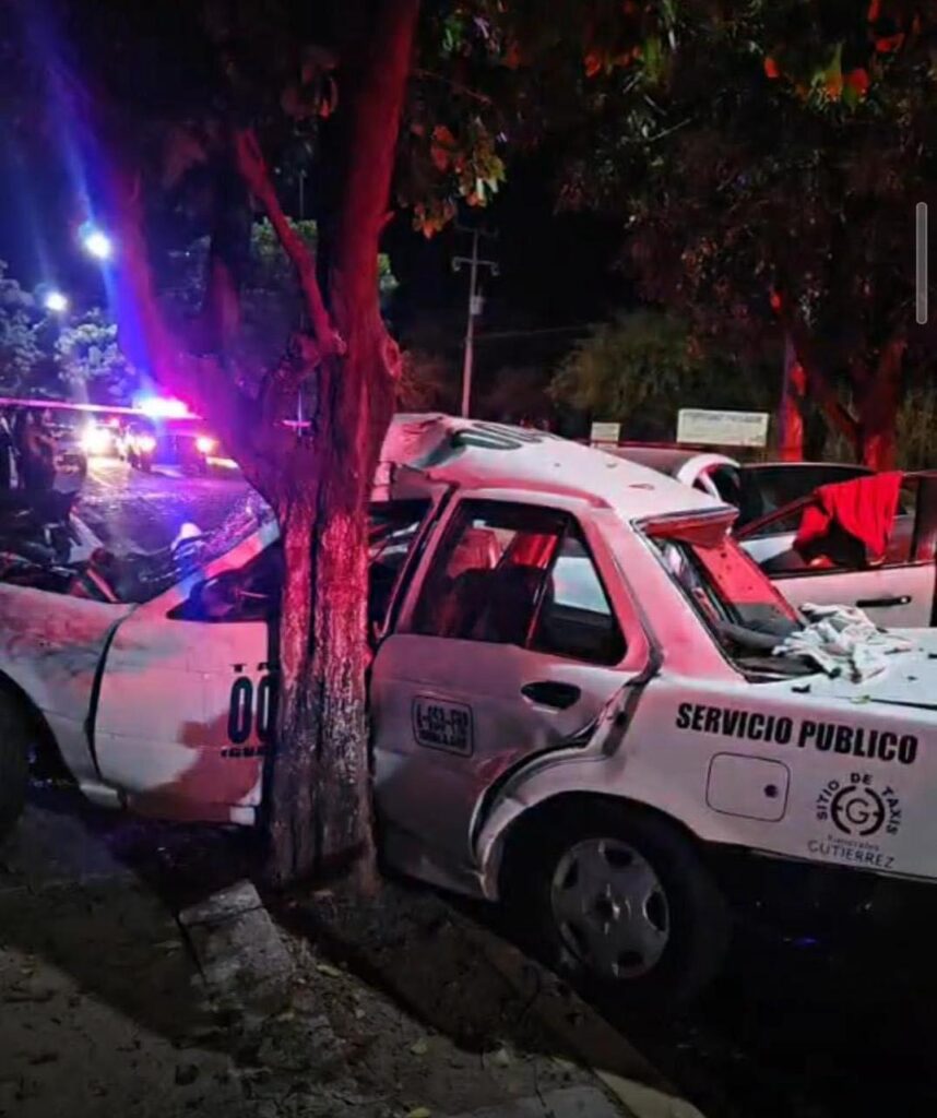 En Iguala… Muere prensado un taxista; lo impactó un Ford Focus