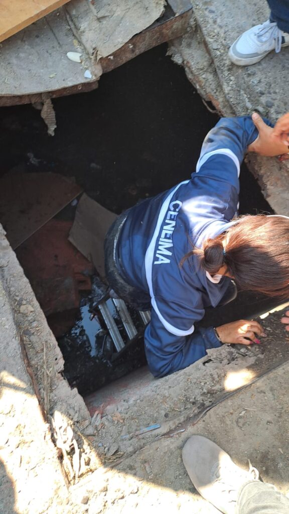 En Chilpancingo… Estudiante de la Ceneima cayó al fondo de una alcantarilla