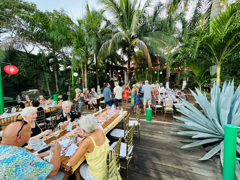 Importante presencia de turismo extranjero en Zihuatanejo y destinos turísticos de La Unión. 