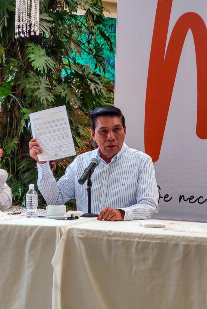 Renuncia Mario Moreno Arcos al PRI