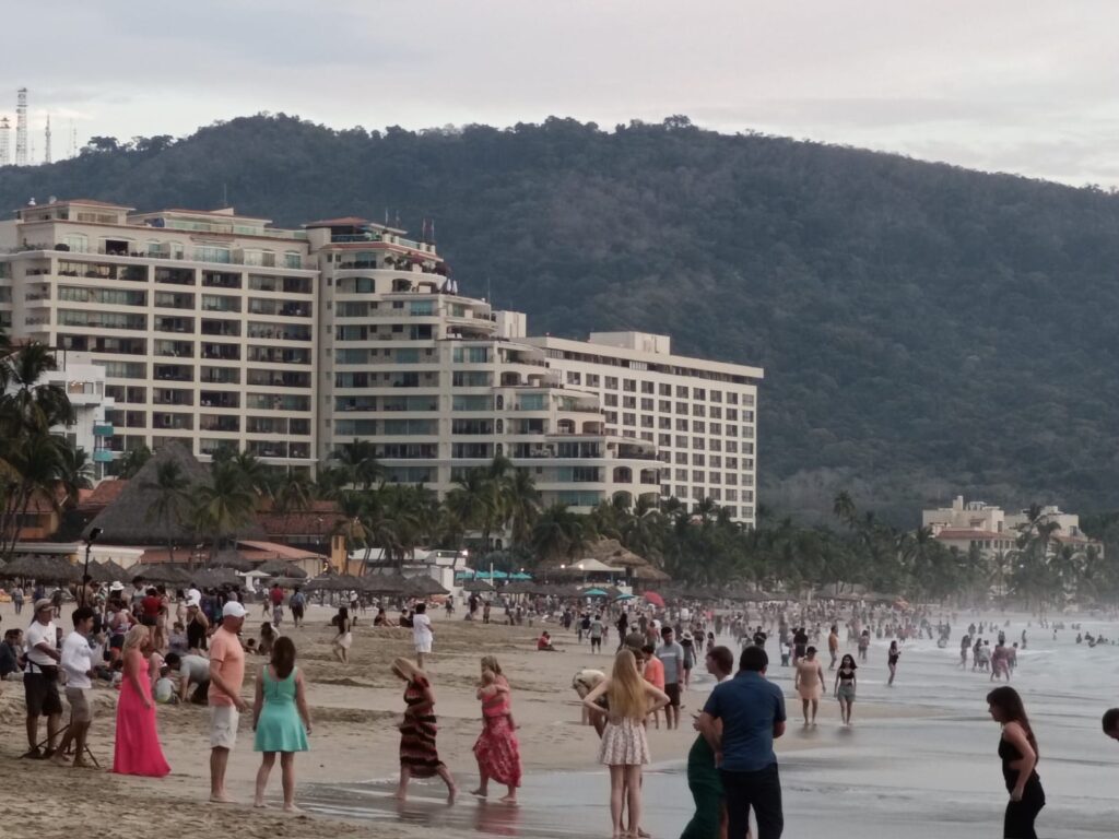 Se rompen expectativas en ocupación hotelera en Zihuatanejo