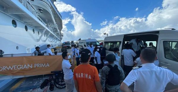 Rescatan a 12 náufragos en ruta a Cancún