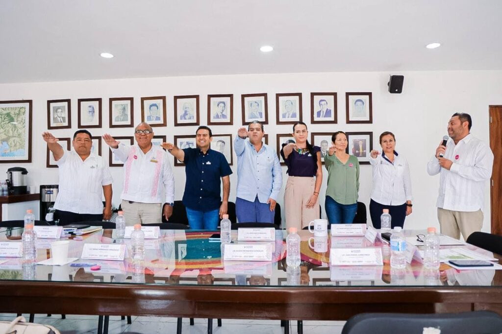 Les toman protesta a integrantes del Comité Ciudadano de Pueblo Mágico en Zihuatanejo