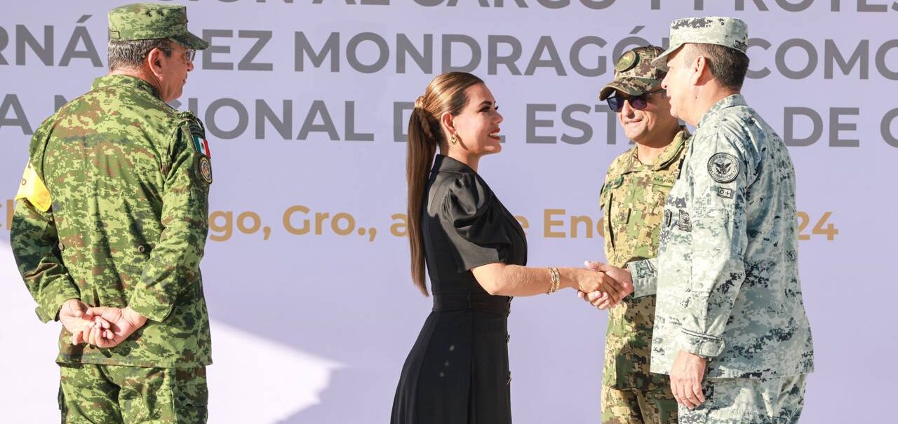 Asiste Evelyn Salgado a toma de posesión del nuevo comandante de la GN en Guerrero
