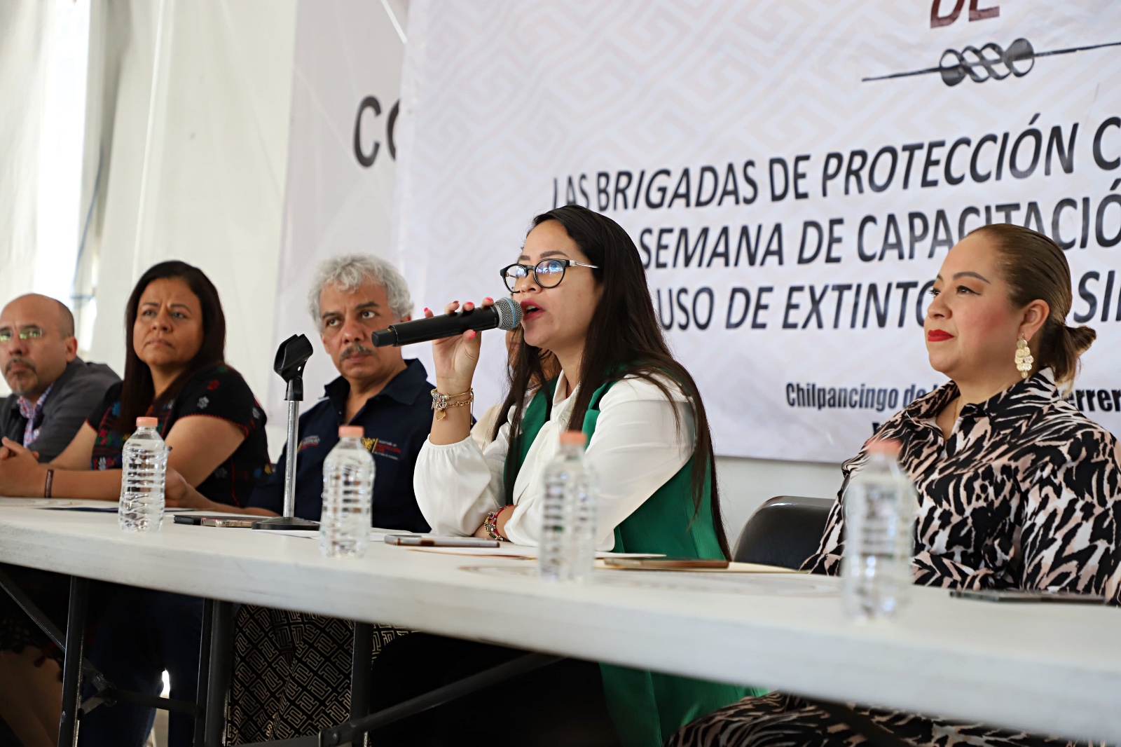 Diputada Citlali Calixto toma protesta a las brigadas de Protección Civil del Congreso