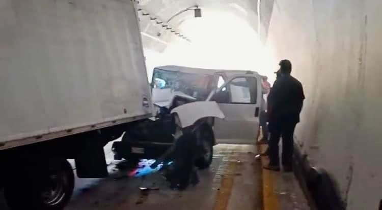 Un muerto y 6 heridos, saldo de un accidente en un túnel de la Autopista
