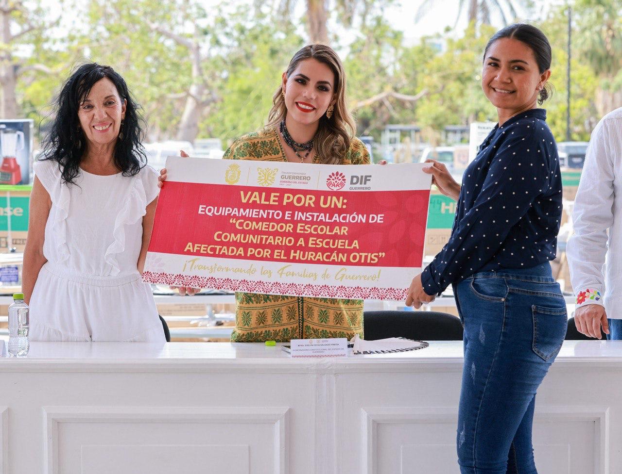 Fortalece Evelyn Salgado el programa de comedores escolares comunitarios a través del DIF Guerrero