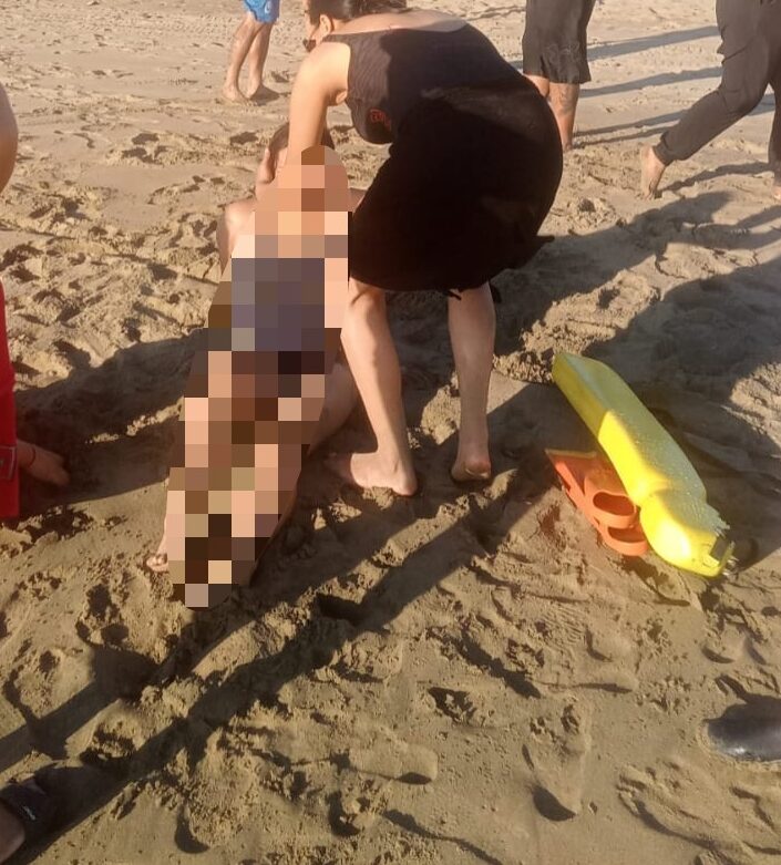 Rescatan a turista en playa Blanca