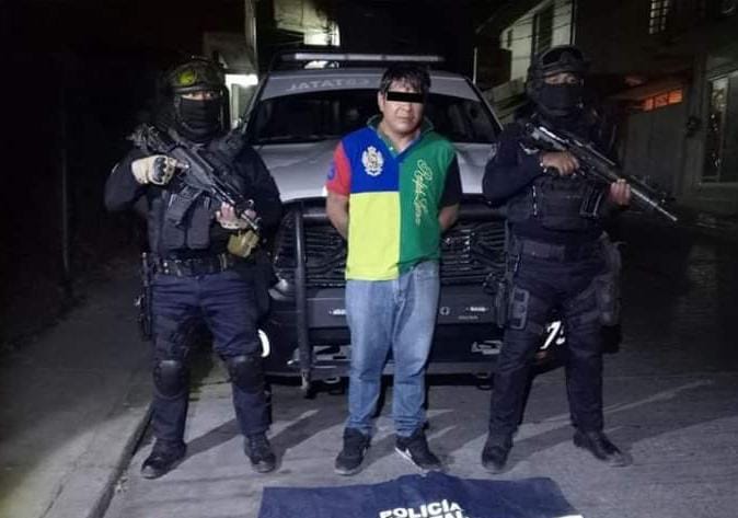 Policía Estatal detiene a sujeto armado y en posesión de presunta droga en la colonia del PRI, en Chilpancingo