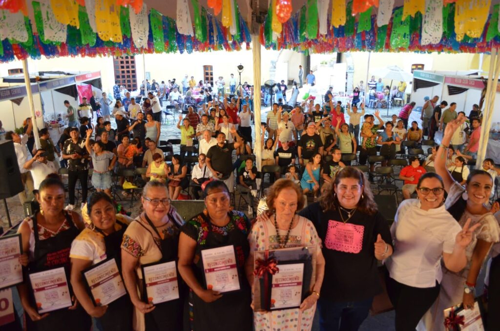 Premian a ganadores del platillo de rescate Tradicional en el Festival Gastronómico de Cocineras Tradicionales en Acapulco