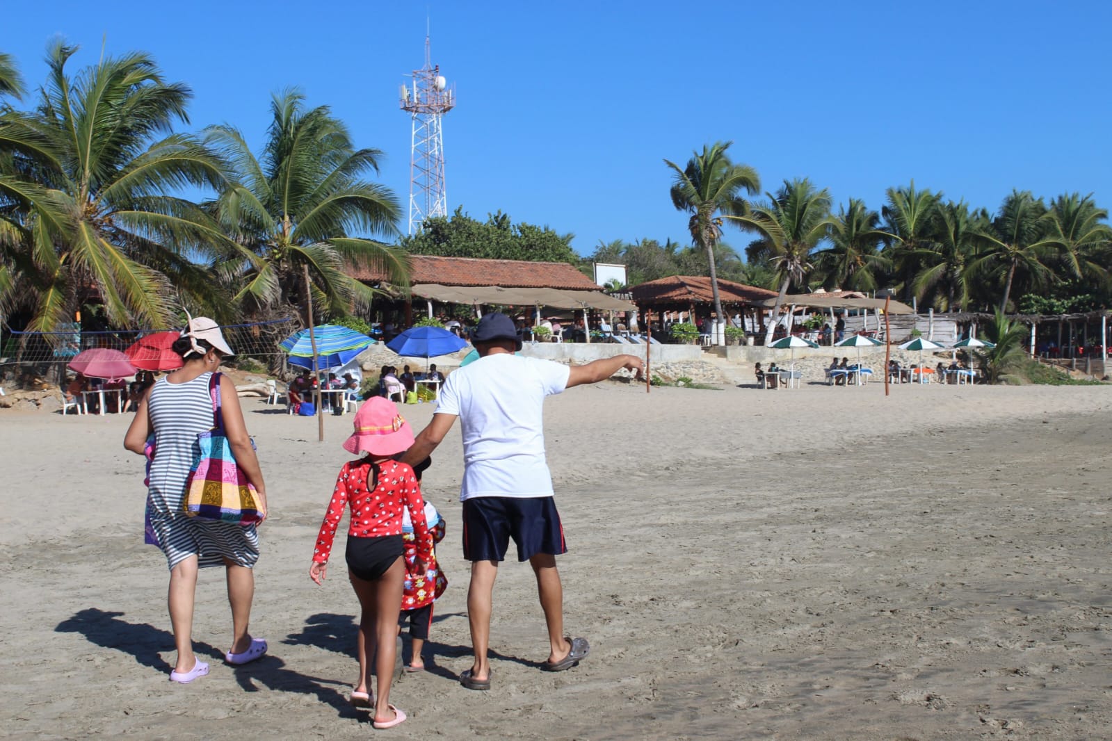 Mejora de servicios turísticos en riviera Troncones-Saladita