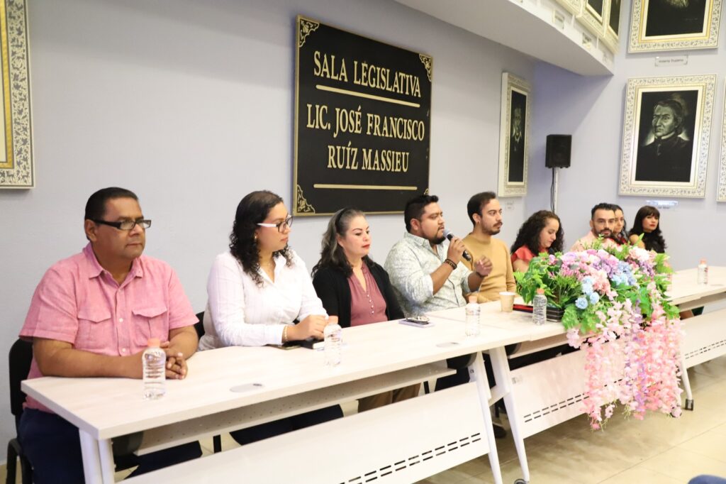 Desarrolla el Congreso la conferencia “Las reglas de oro en la pareja”, en el marco del Día de la Mujer Mexicana