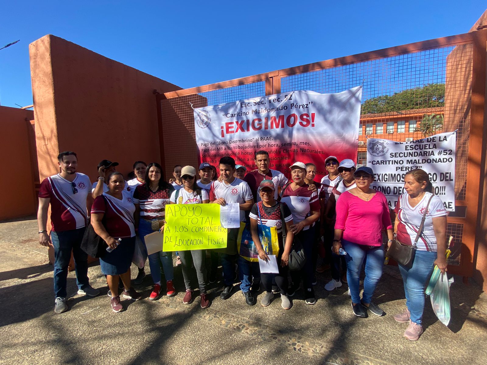 Marchan profesores de Educación Física; exigen mejores condiciones laborales