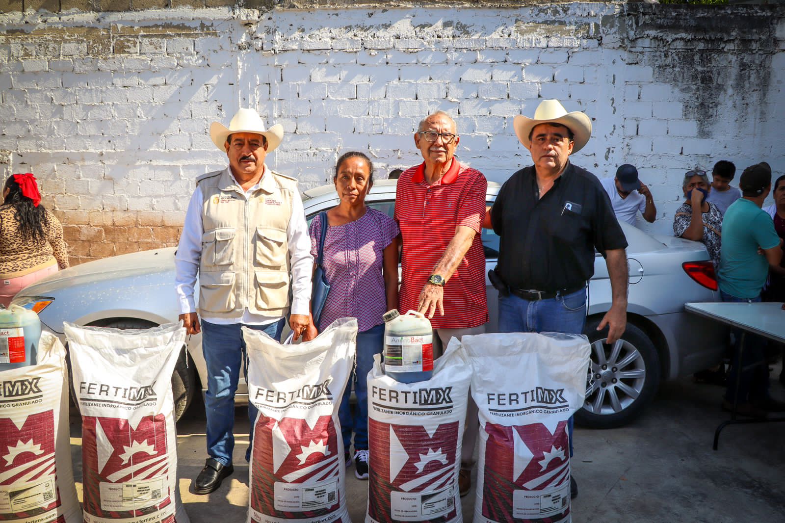 Entrega SAGADEGRO paquetes tecnológicos agrícolas a productores de la Zona Norte