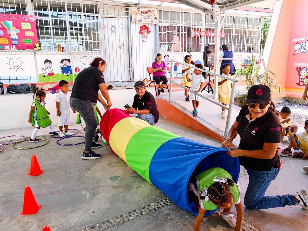 Inició en Guerrero la caravana Meztli, una iniciativa solidaria del sistema DIF nacional y estatal