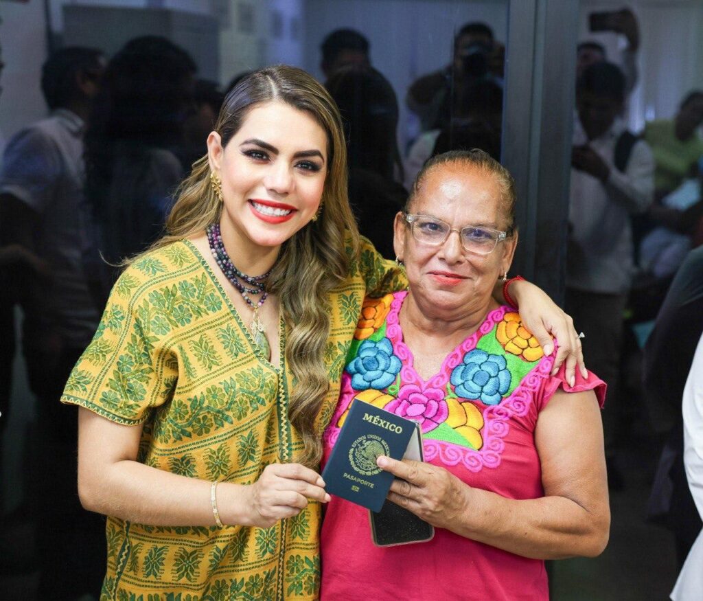 Asiste Evelyn Salgado a la reapertura de oficina de pasaportes de la SRE en Guerrero