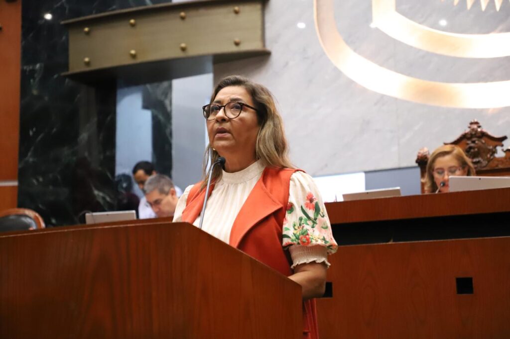 Deben redoblarse esfuerzos para erradicar el analfabetismo en Guerrero: diputada Leticia Castro
