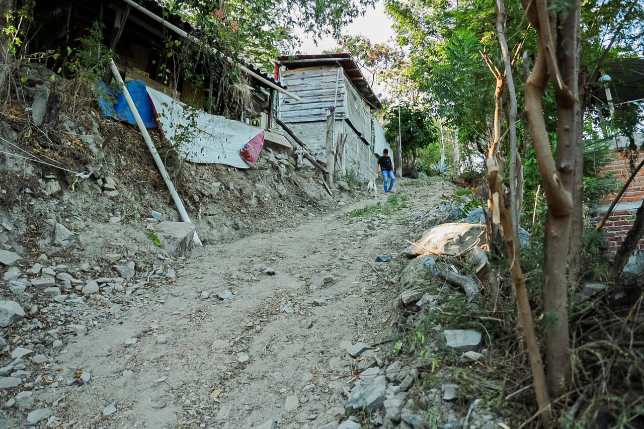 Inician obras de infraestructura en Zihuatanejo con apoyo comunitario