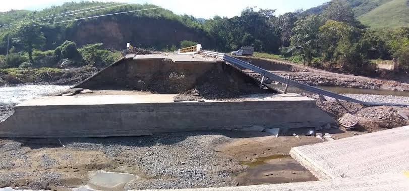 Continuan obras inconclusas en sierra de Zihuatanejo tras “Max”