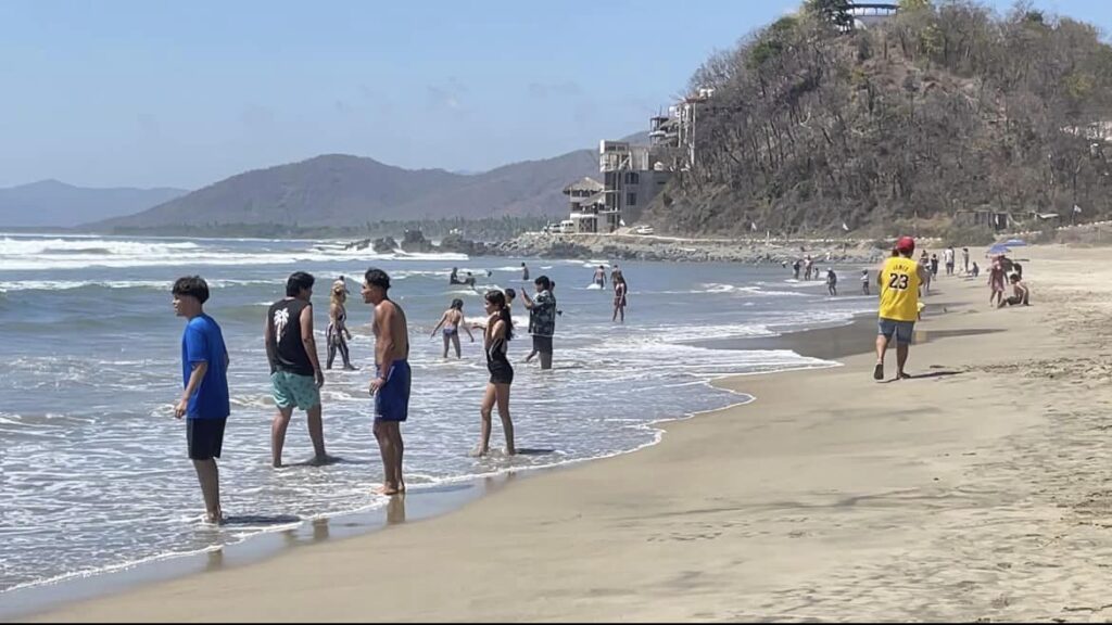 Reportan buena afluencia de visitantes en Bahías de Papanoa