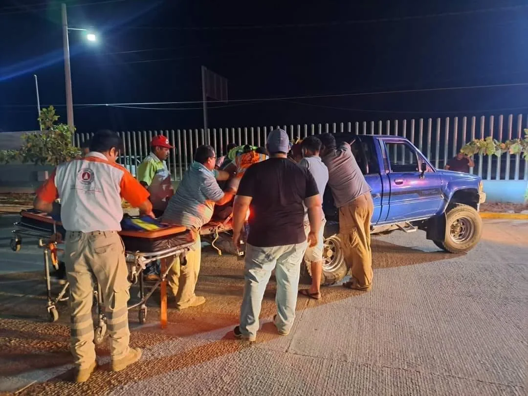 Múltiple choque en Tecpan deja un bebé fallecido y siete heridos