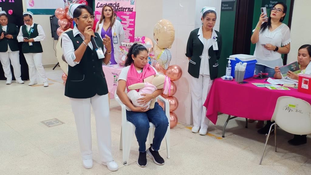 Realiza IMSS Guerrero Feria de Lactancia Materna en UMF No. 9