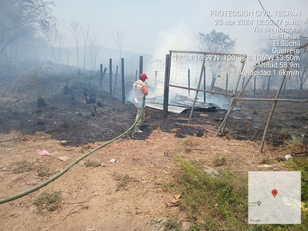 Incendio en Tecpan destruye una cabaña deshabitada