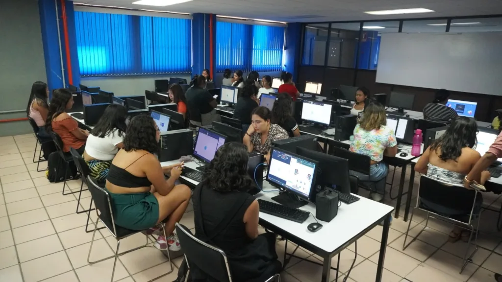 COCYTEG inicia el programa “Tecnolochicas Guerrero”, en coordinación con Fundación Televisa