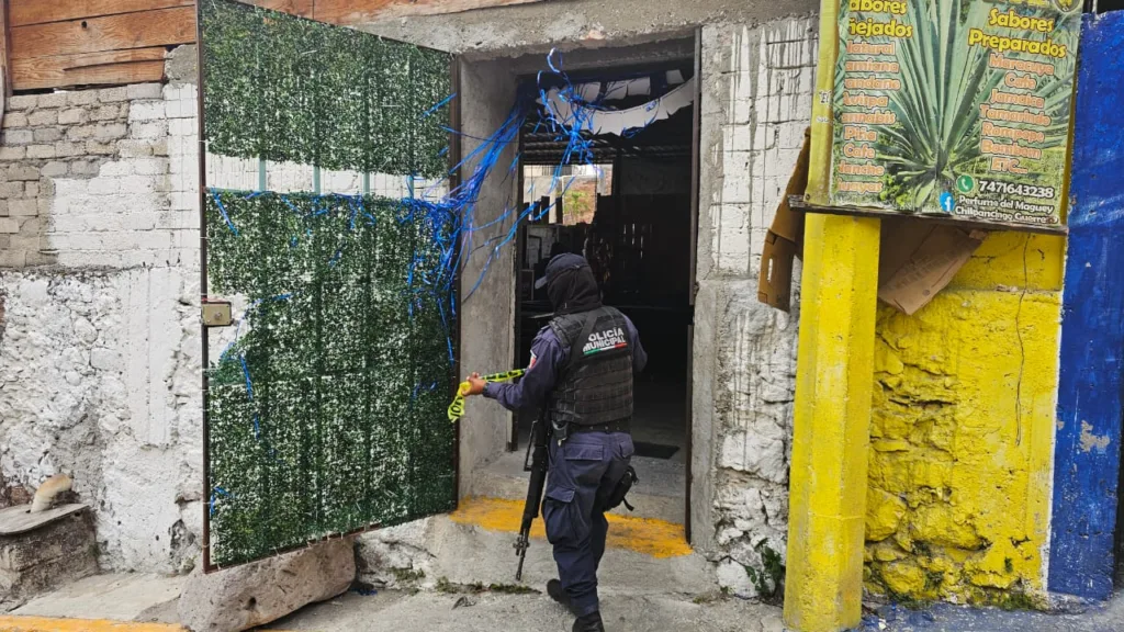 Ejecutan a balazos a un hombre dentro de un billar, en el centro de Chilpancingo