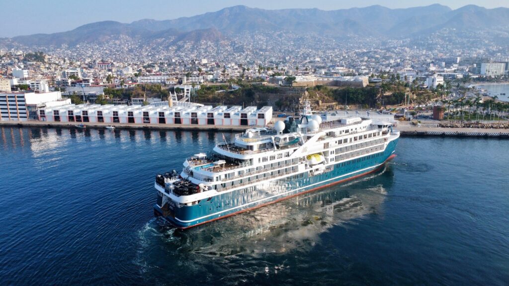 Acapulco recibe el sexto crucero de la temporada 2023-2024