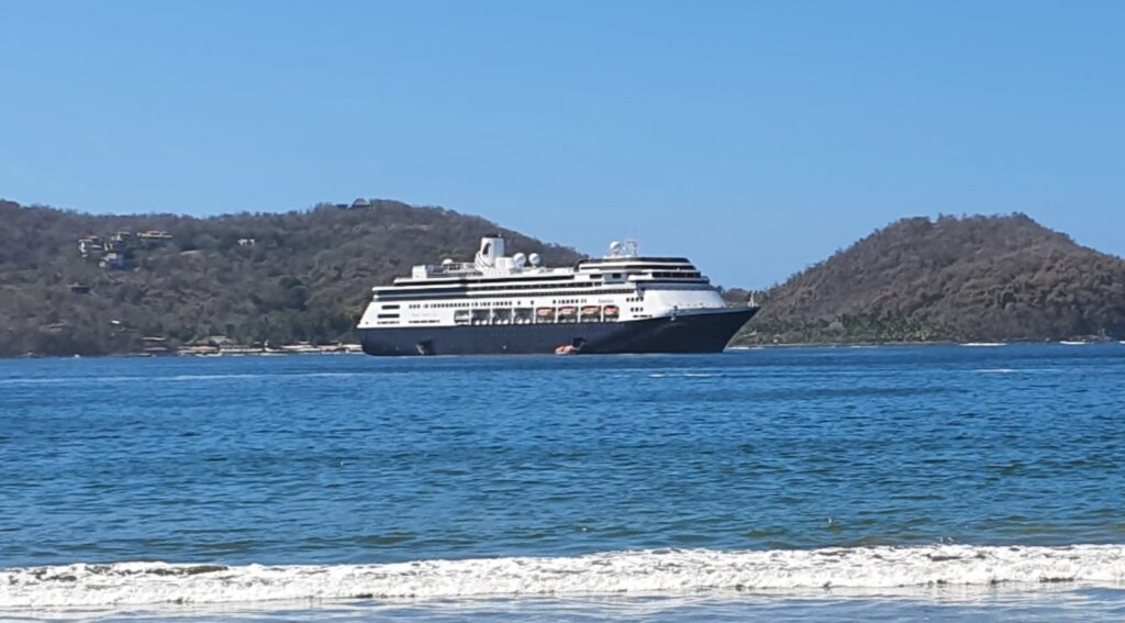 Plancha flotante en muelle facilitará el desembarque de turismo de cruceros