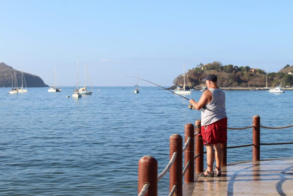 Suspensión temporal de la pesca en el paseo del pescador para garantizar seguridad