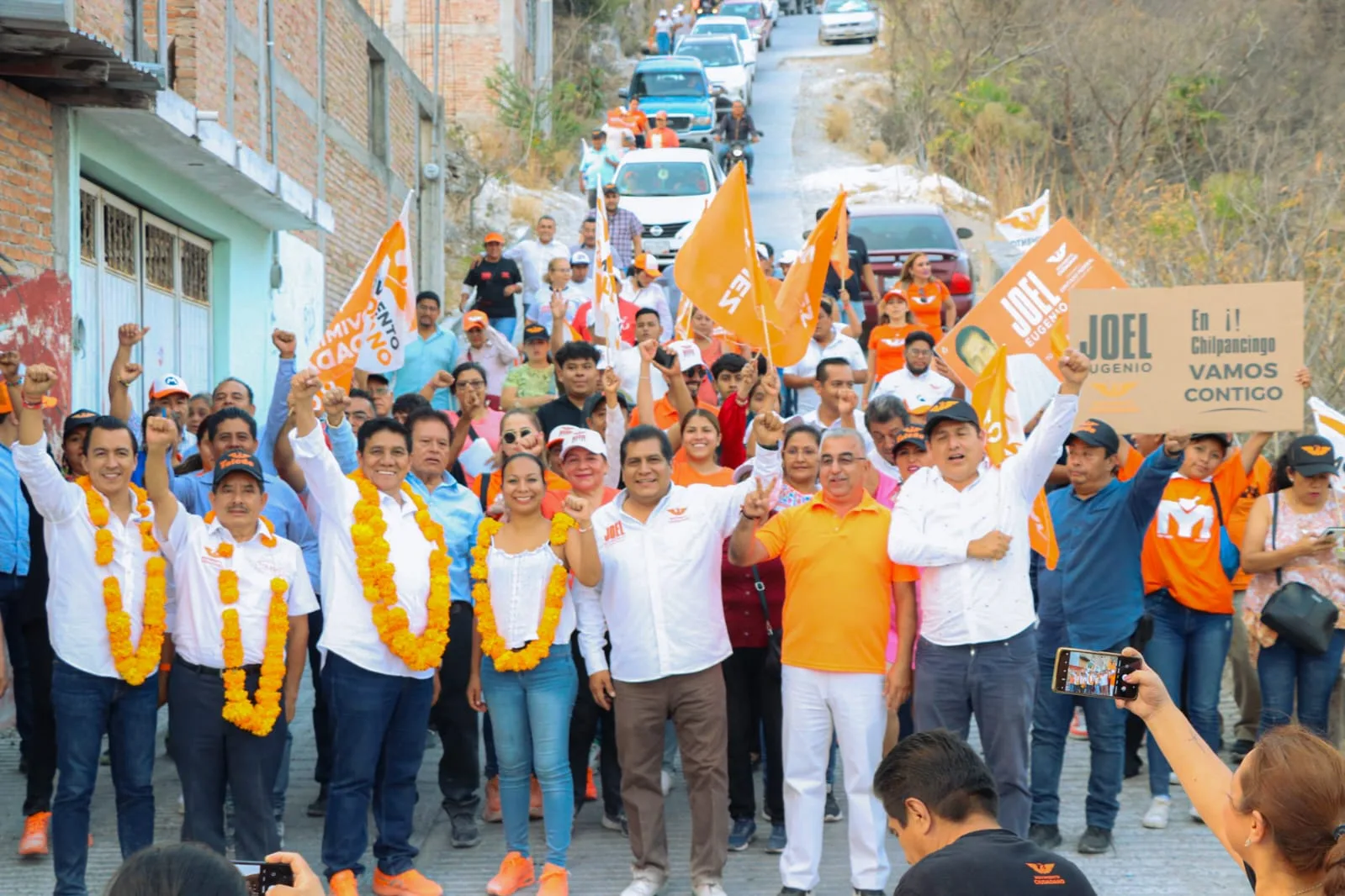 Impulsará programa de electrificación, se compromete Mario Moreno