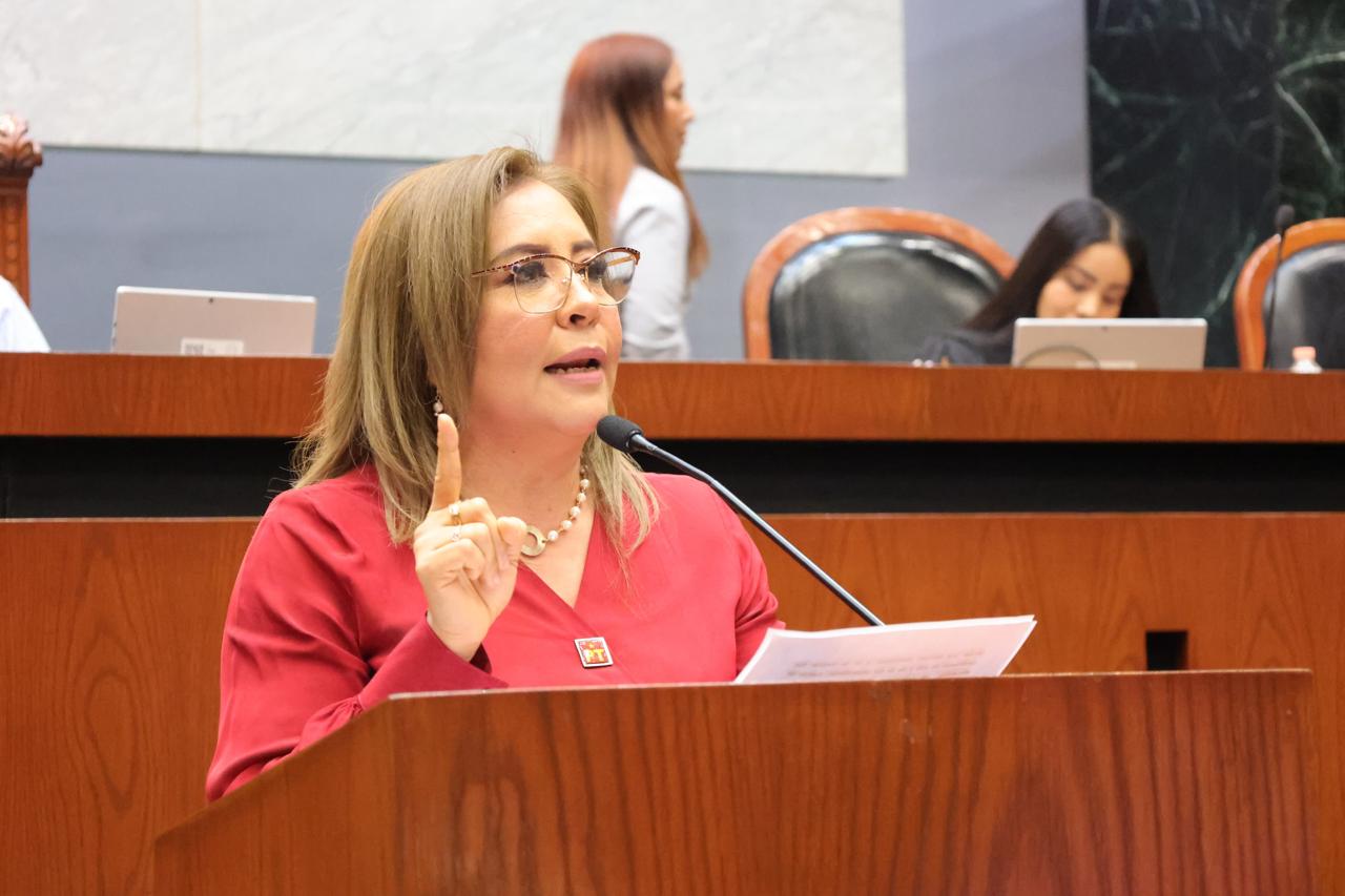 Proponen crear la ley de los derechos de las jefas de familia