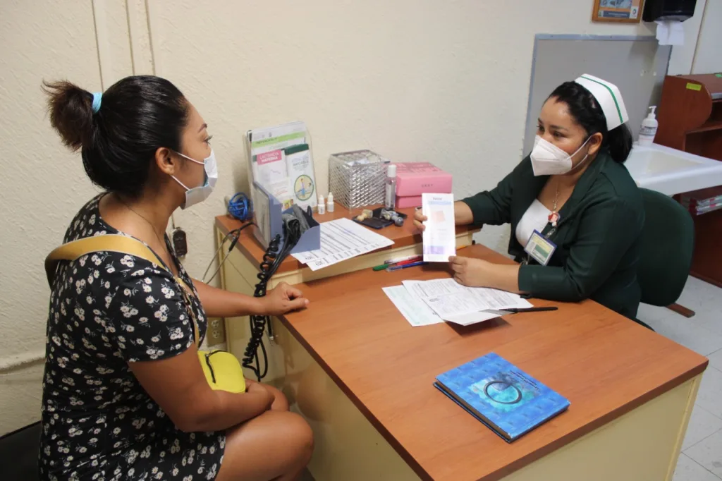Invita IMSS Guerrero a campaña intensiva de prueba de Papanicolaou contra cáncer cervicouterino en UMF No. 2