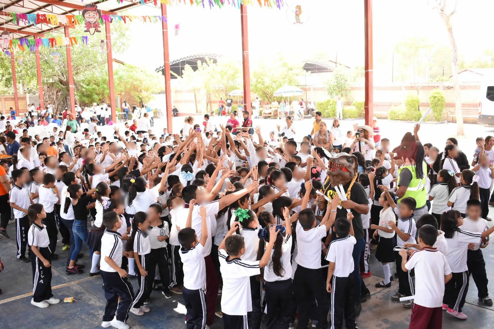 Arranca con éxito el 3er. festival regional cultural de la niña y el niño calentano “entre sombreros y huaraches”