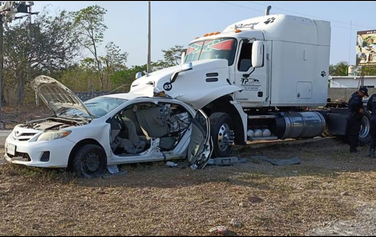 Conductor de tráiler ocasiona accidente tras quedarse dormido en carretera Mérida-Campeche