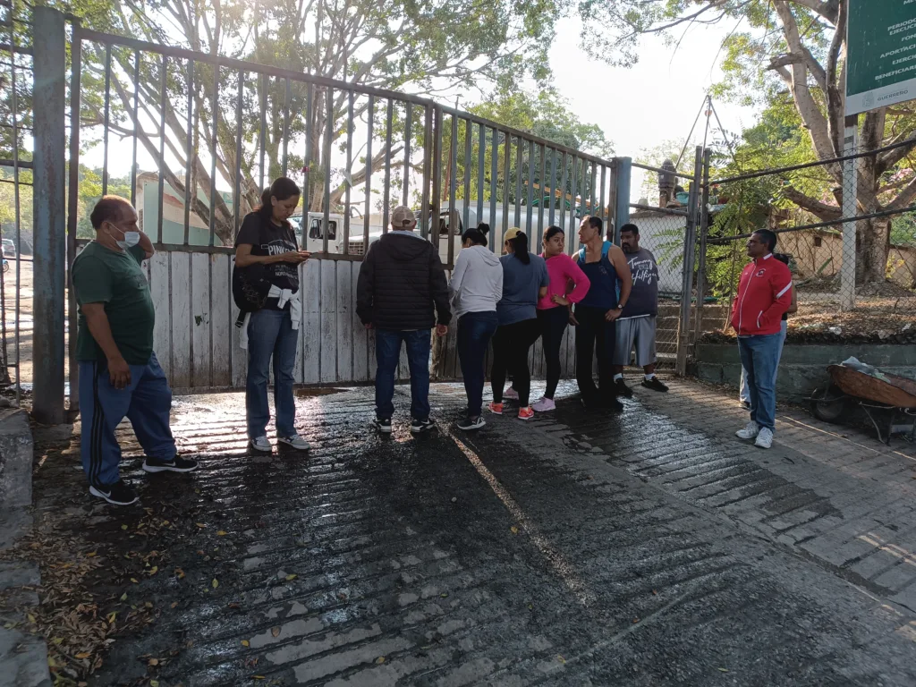 En protesta contra la CAPACH… Vecinos de La Haciendita bloquearon tanque de agua de la colonia Viguri